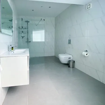 Phaedrus Living: Plateia Grigio 니코시아